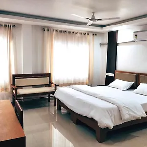 Prajapuri Hotel Thrissur